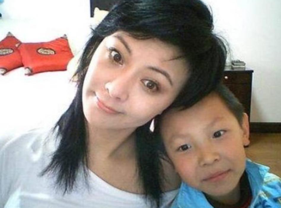 璁╅偅鑻辩敇鎷滀笅椋庣殑濂充汉,閭ｈ嫳鐖变簡10骞寸殑楂樺嘲濡備粖鎬庢牱