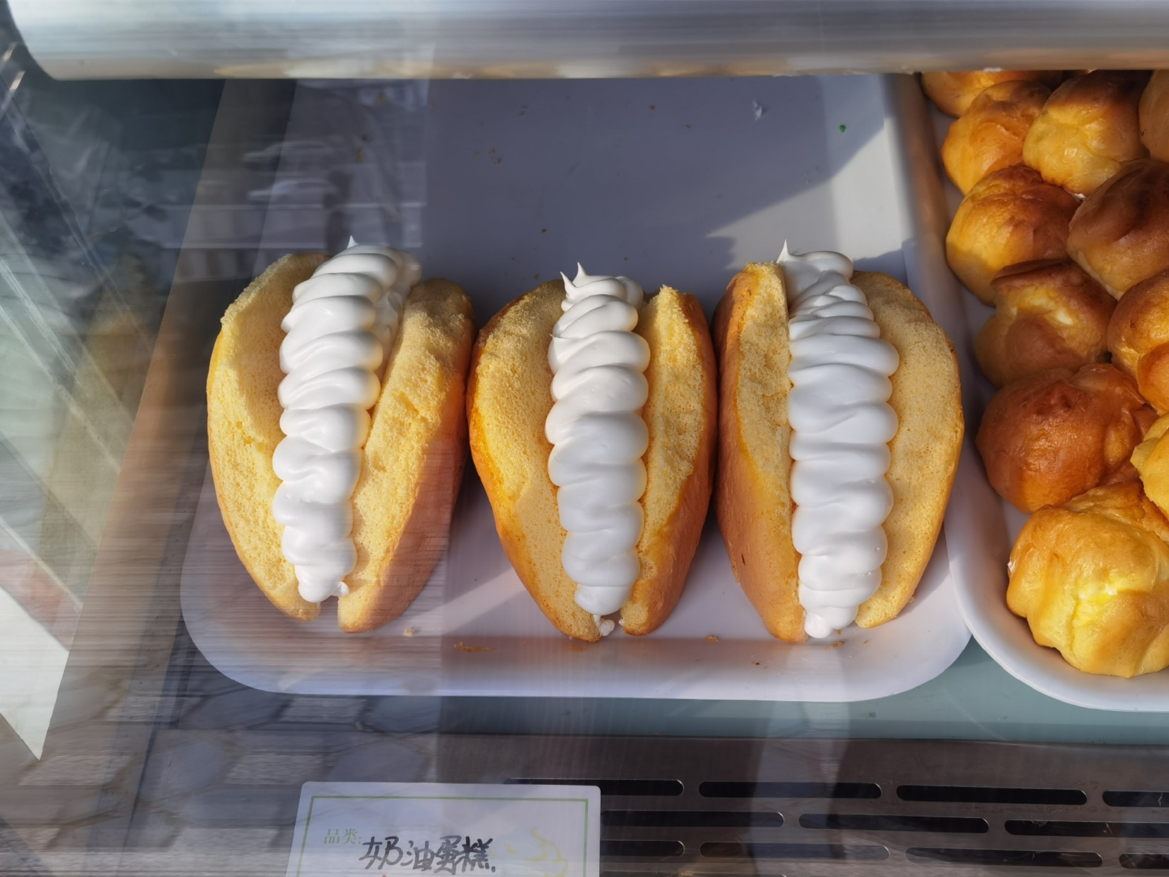 买面包要注意哪些,买面包时聪明人都避开这三种行为