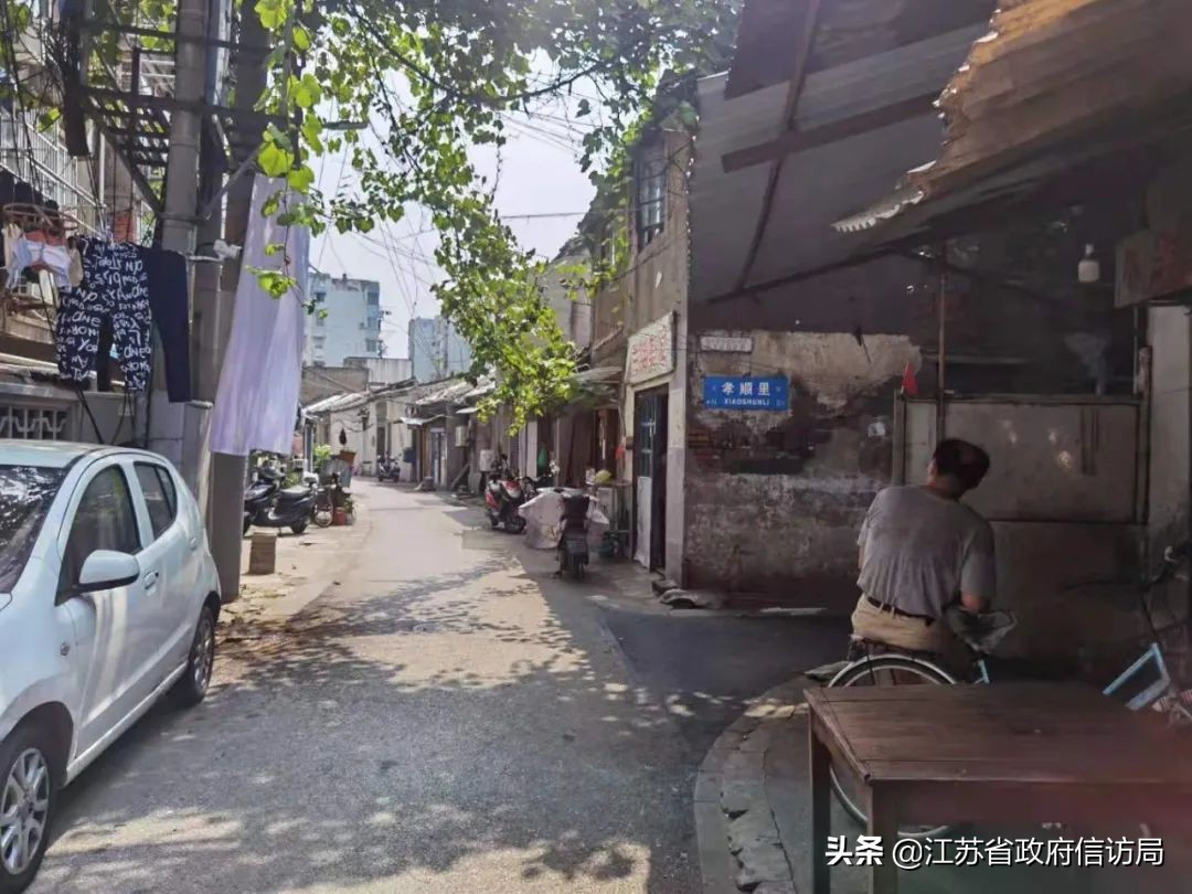 抗击疫情党员深入社区,党员下沉抗疫一线