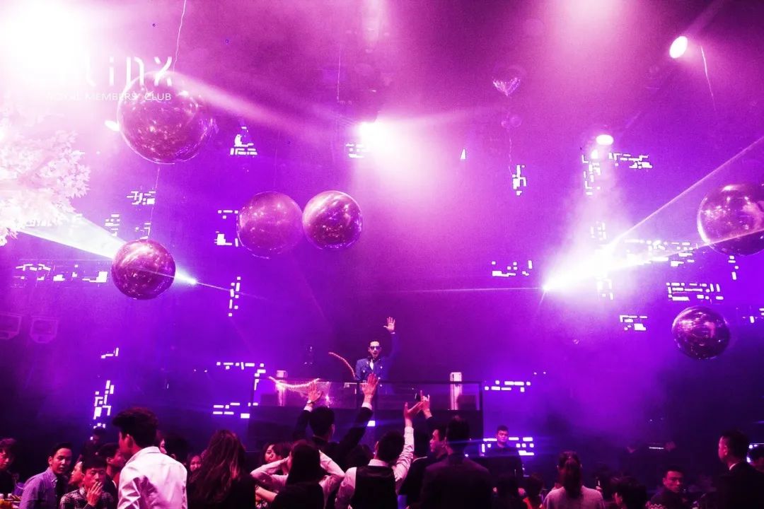 小孩不宜带着去的4个地方,出门就不能带小孩去的五种地方