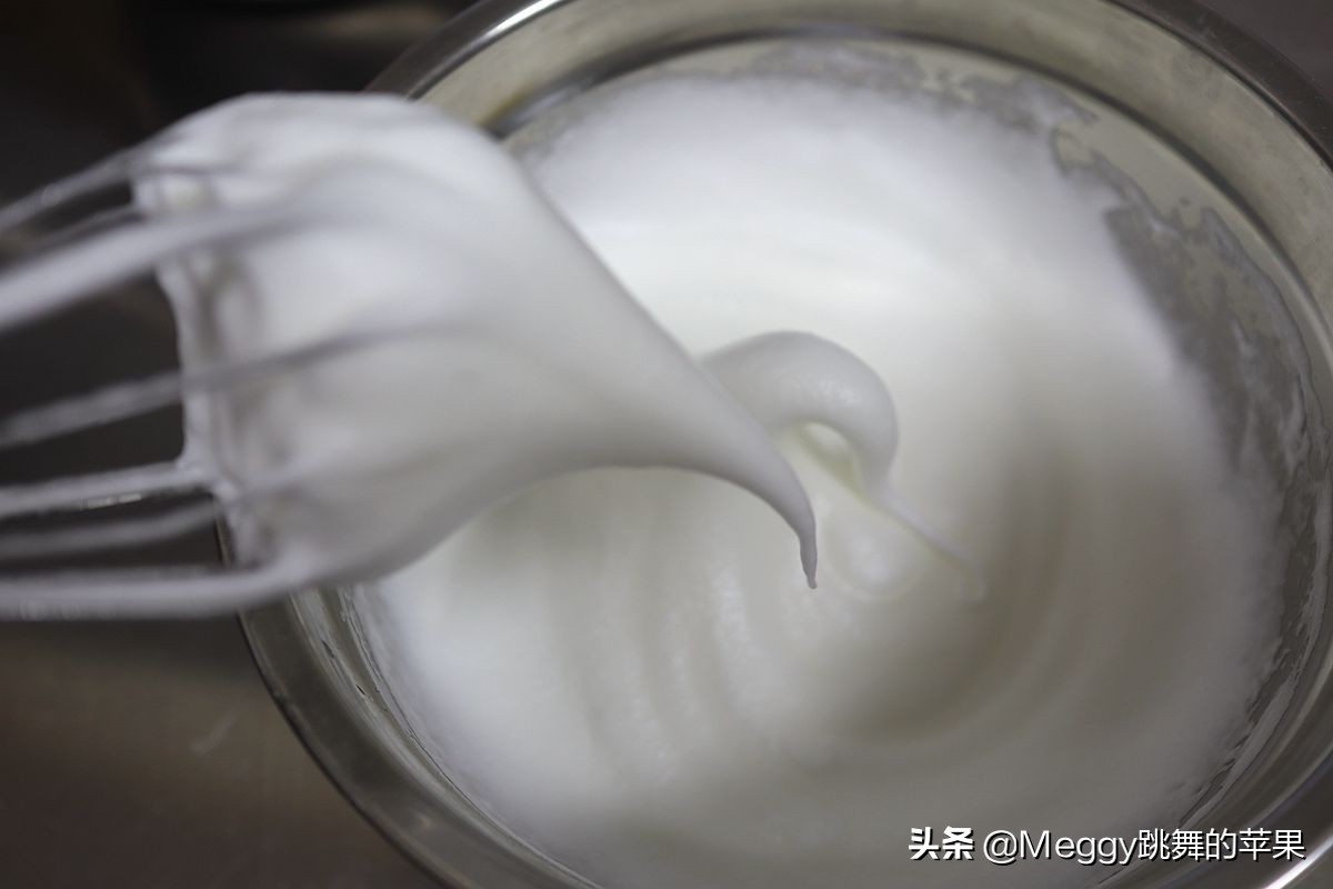 肉松蛋糕卷控出油,肉松蛋糕卷香甜咸香松软馋哭了