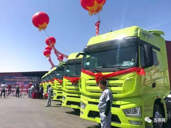 解放j7冷链牵引车行驶视频,解放j7大厢货