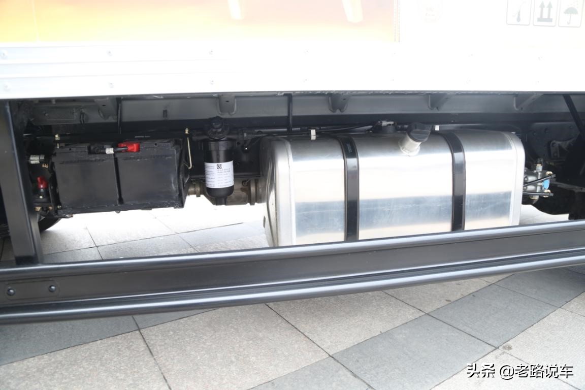 飞碟奥驰v3国六8速,奥驰v3最新款