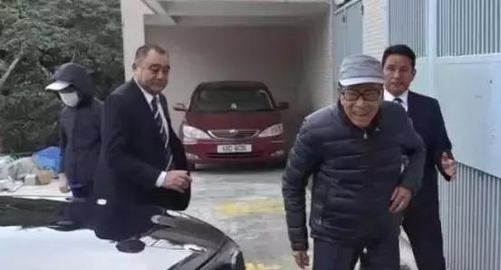 李嘉诚一个人的房产投资,坐拥2400亿的李嘉诚