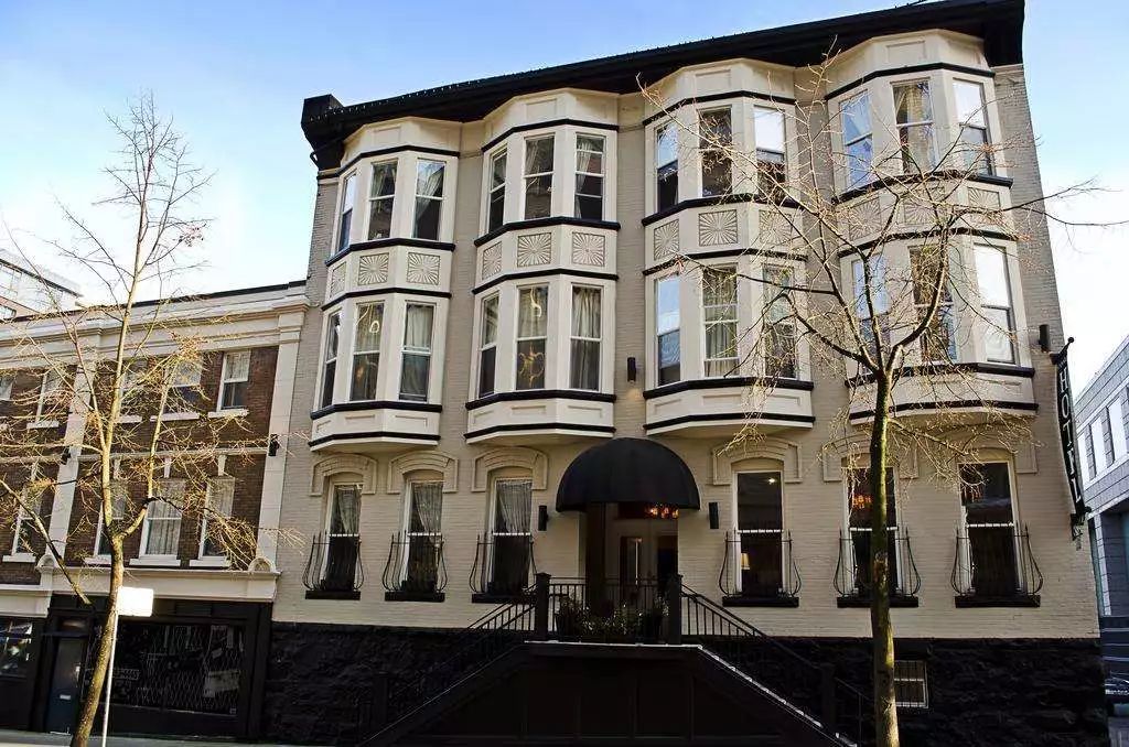 房地产外观抄袭,中国房地产飘窗设计