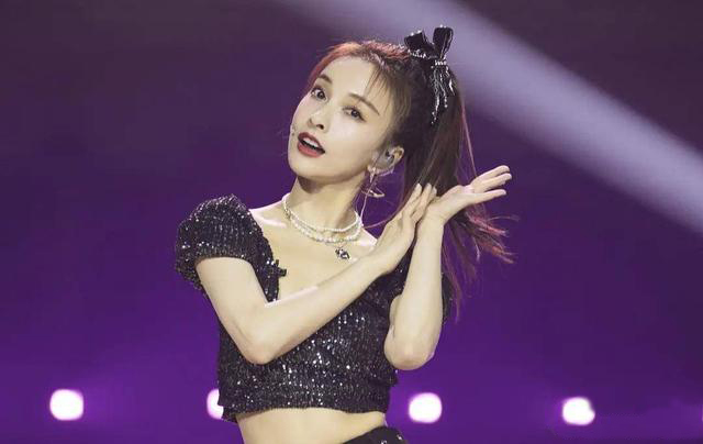 张含韵万茜最后一张照片,万茜和张含韵谁有实力