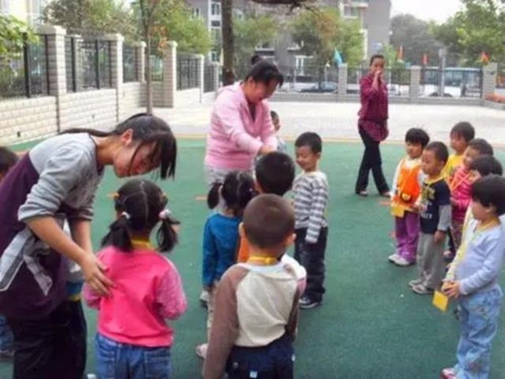 如何帮助孩子克服入园分离焦虑,幼儿园分离焦虑症最佳解决方法