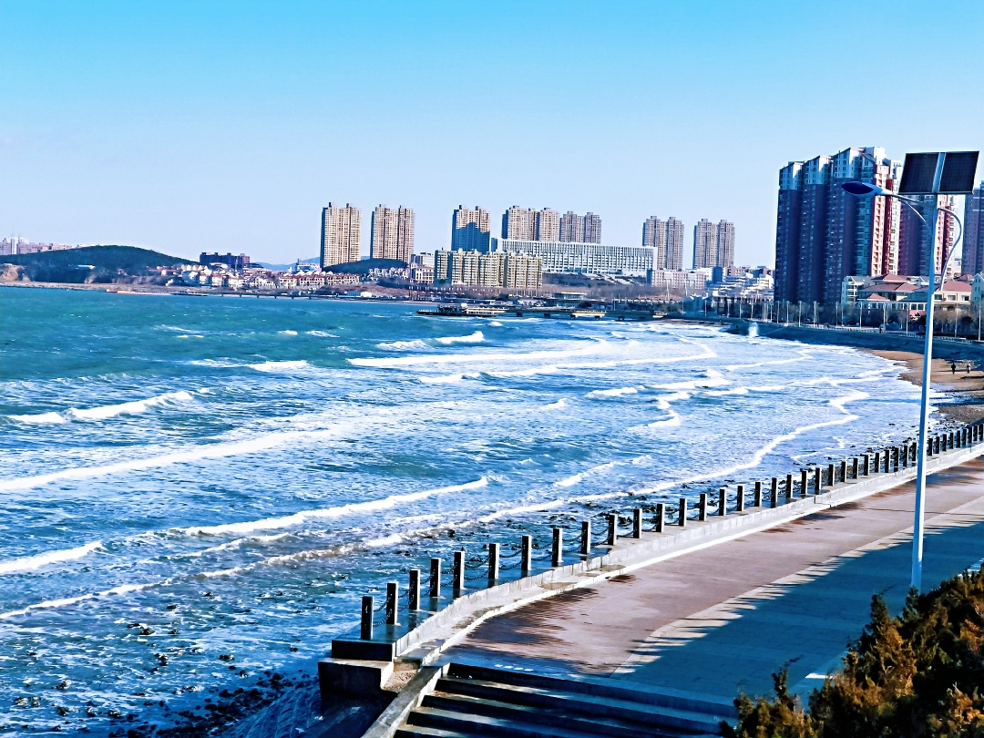 这座海滨小城的特点是什么,适合养老的海滨小镇