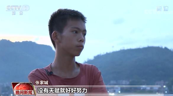 独臂少年励志成名5年,14岁篮球独臂少年励志