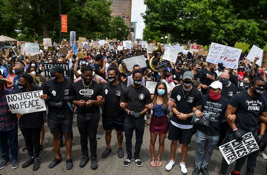 黑人水手只能在厨房工作?来看看80年前的美国黑人歧视吧