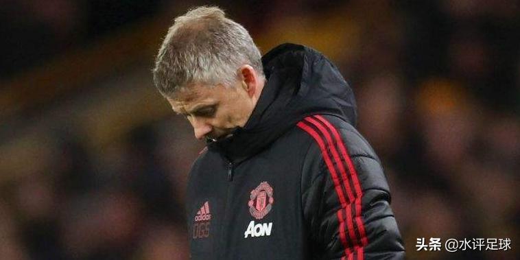 深度：424强攻肋部却遭遇12射0正尴尬，红魔进攻关键还得看前腰