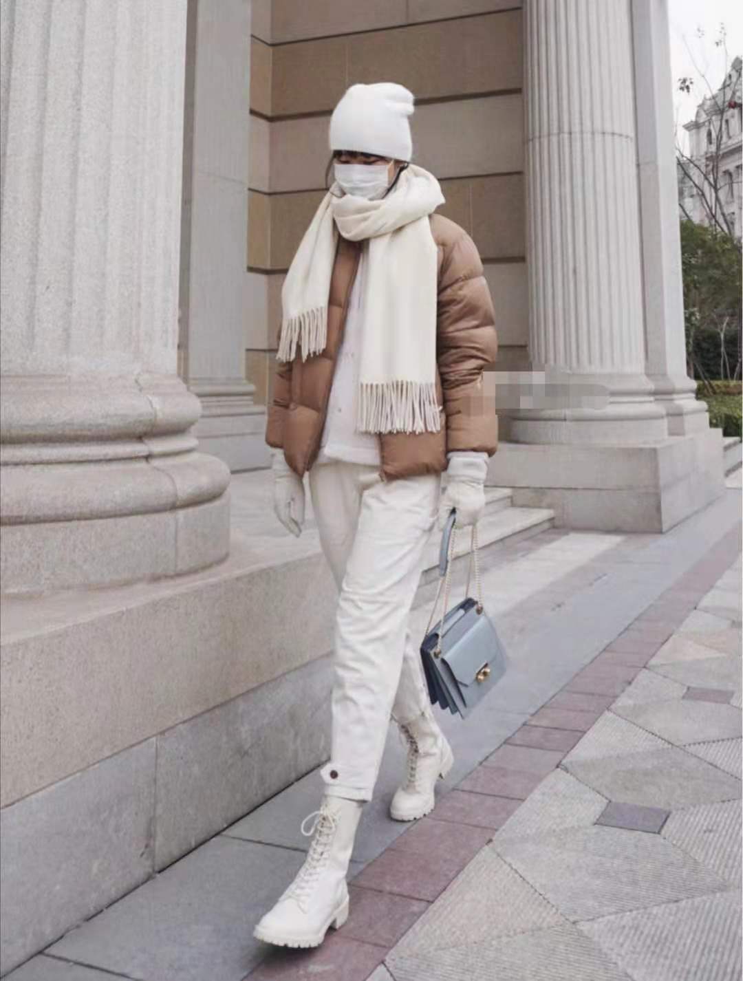 高贵气质羽绒服穿搭高级感,50-60妈妈短款羽绒服穿搭