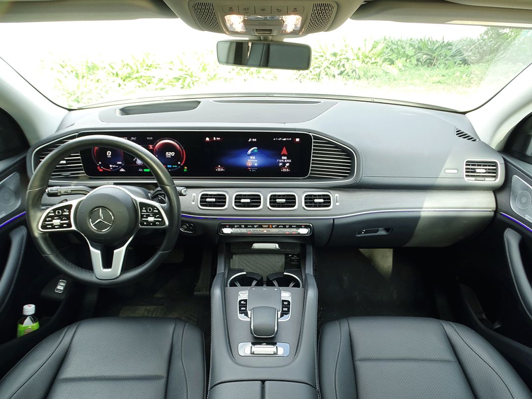 奔驰gle轿跑深度试驾评测,奔驰gle350和450哪个销量好