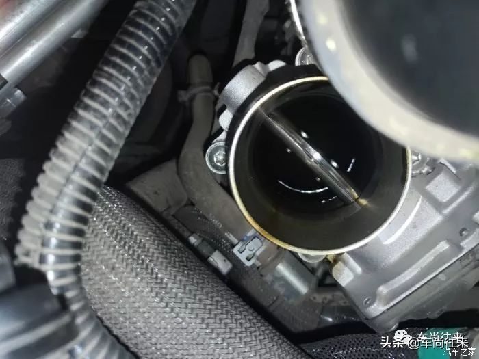1.5t福克斯节气门存大量机油真相,福特1.5t漏机油通病