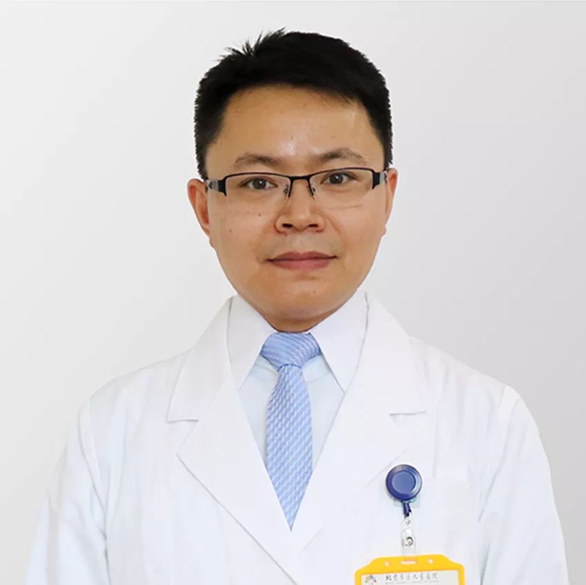 近看需要戴眼镜吗,近看模糊远看清晰戴什么眼镜