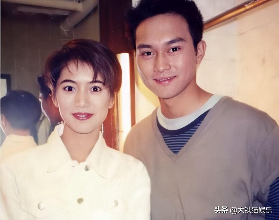 有酒窝的“大叔”只服这4位,不仅笑起来甜,辨识度高,还特耐老