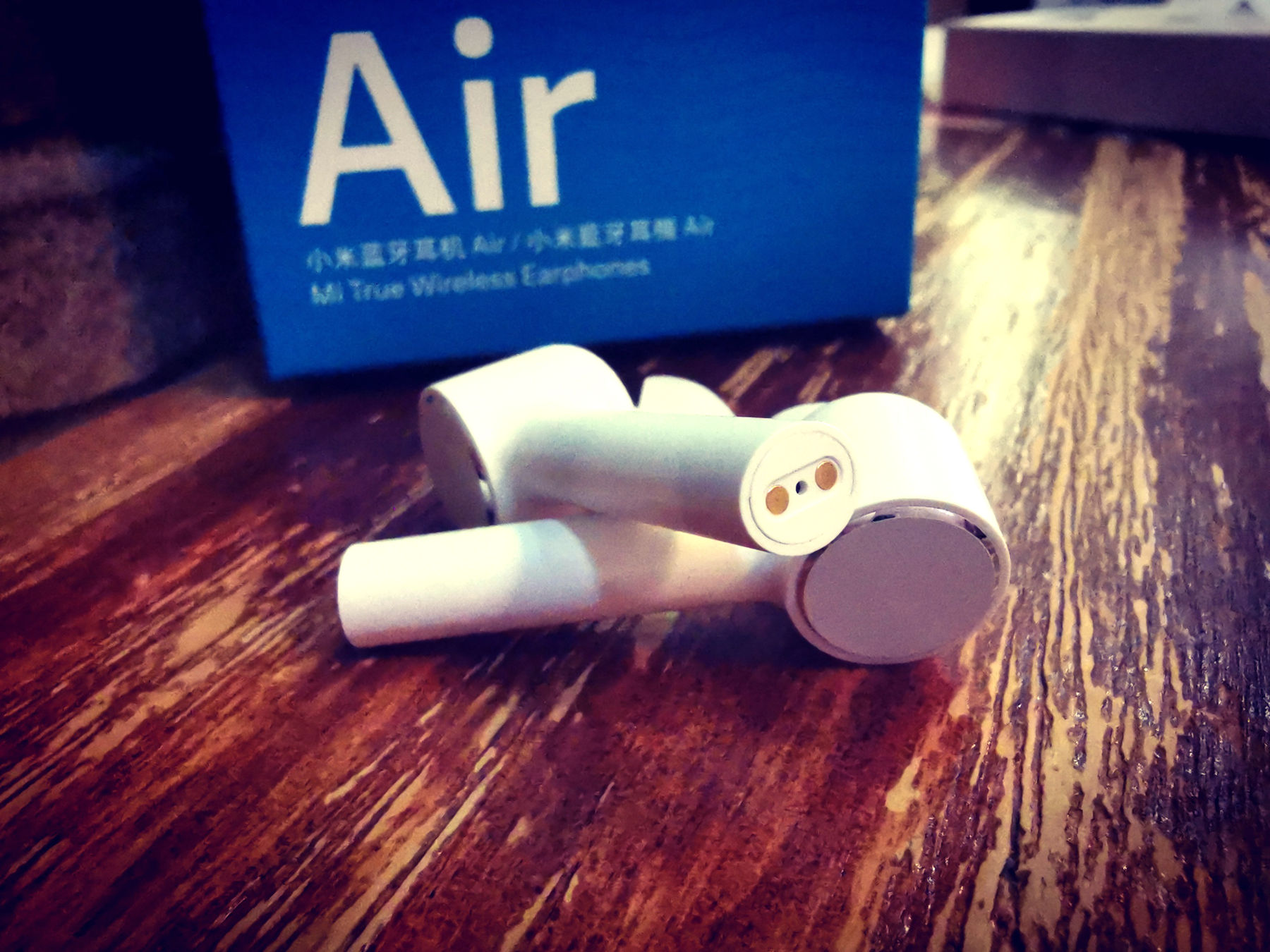 小米蓝牙耳机和苹果airpods2测评,小米蓝牙耳机对比苹果airpods