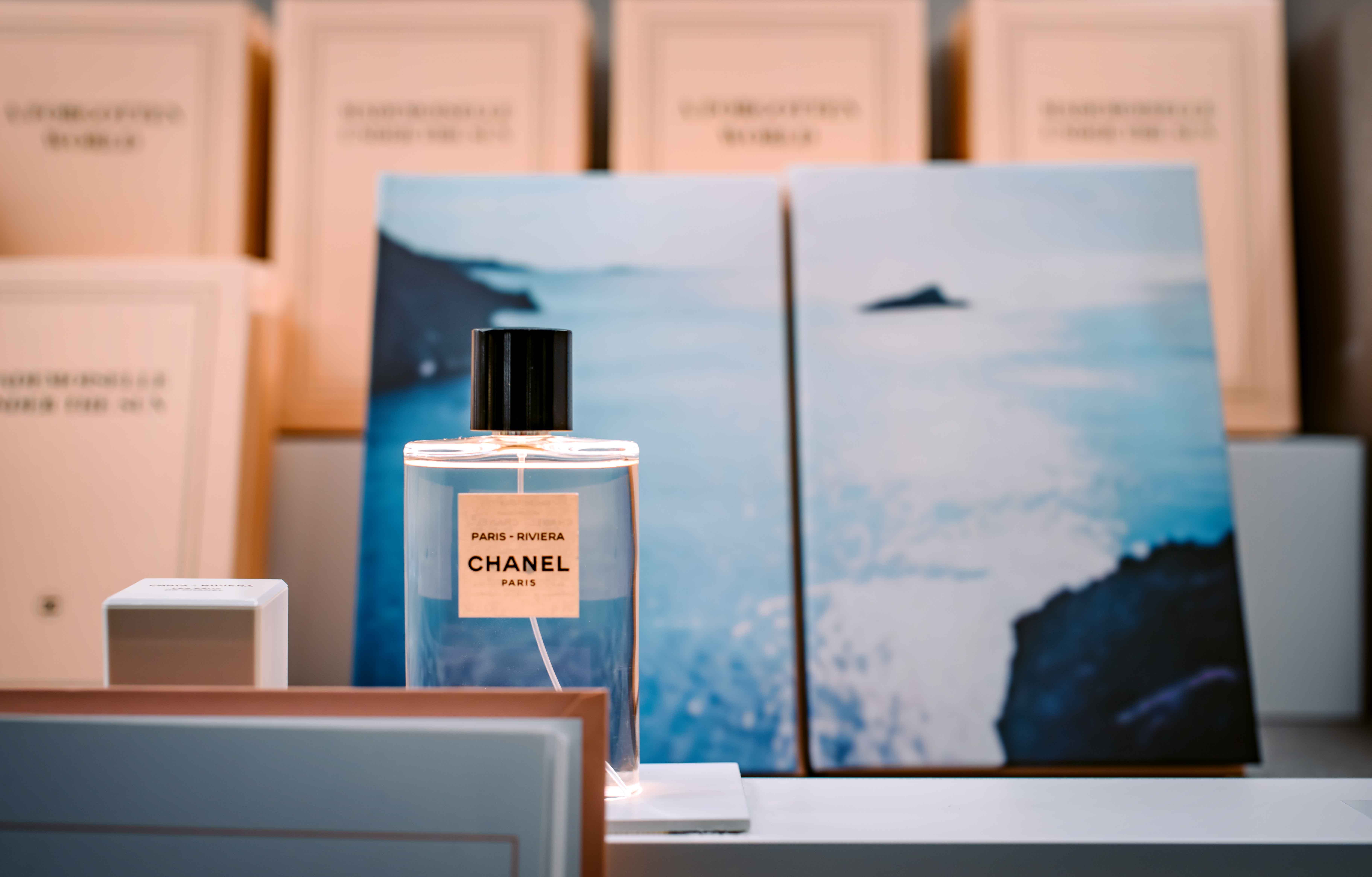 闲逛魔都美术馆,观看香奈儿香水展