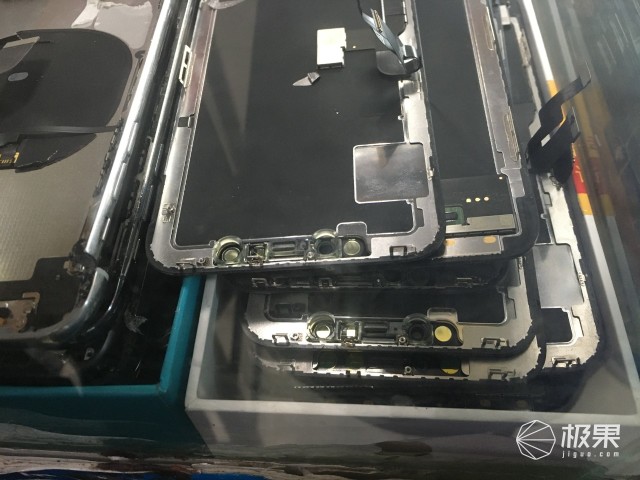 iphone手机换屏内幕,iphone全系列换屏