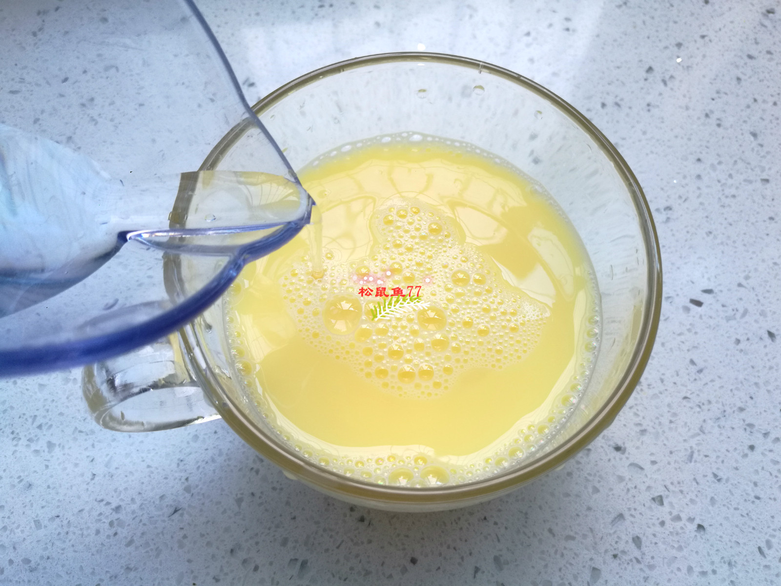 为什么我们做的鸡蛋糕没有蜂窝,如何制作光滑的鸡蛋糕