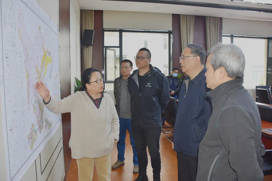 全国政协委员、四川省地矿局局长王建明：摸清地质“家底”讲好地球资源“故事”