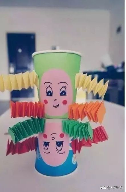 用两个纸杯手工制作纸杯娃娃,用纸杯做的纸杯手工