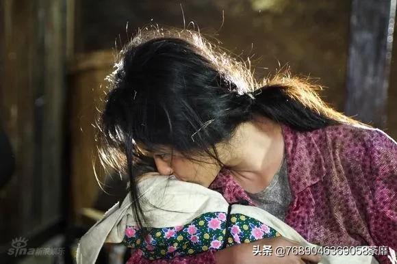 伟大母爱瞬间戳中泪点,母爱太伟大了很心酸