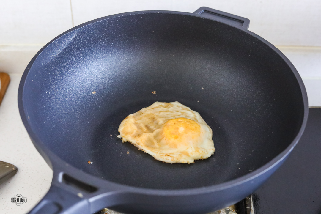 不粘锅正确使用方法,不粘锅第一次使用的正确方法