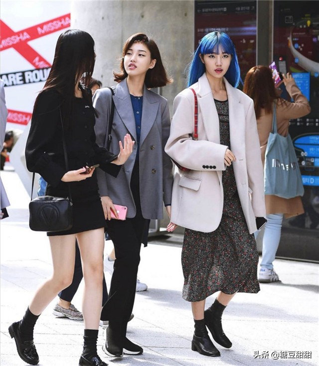 韩国女人穿衣街拍,韩国街拍秋季女生穿搭潮