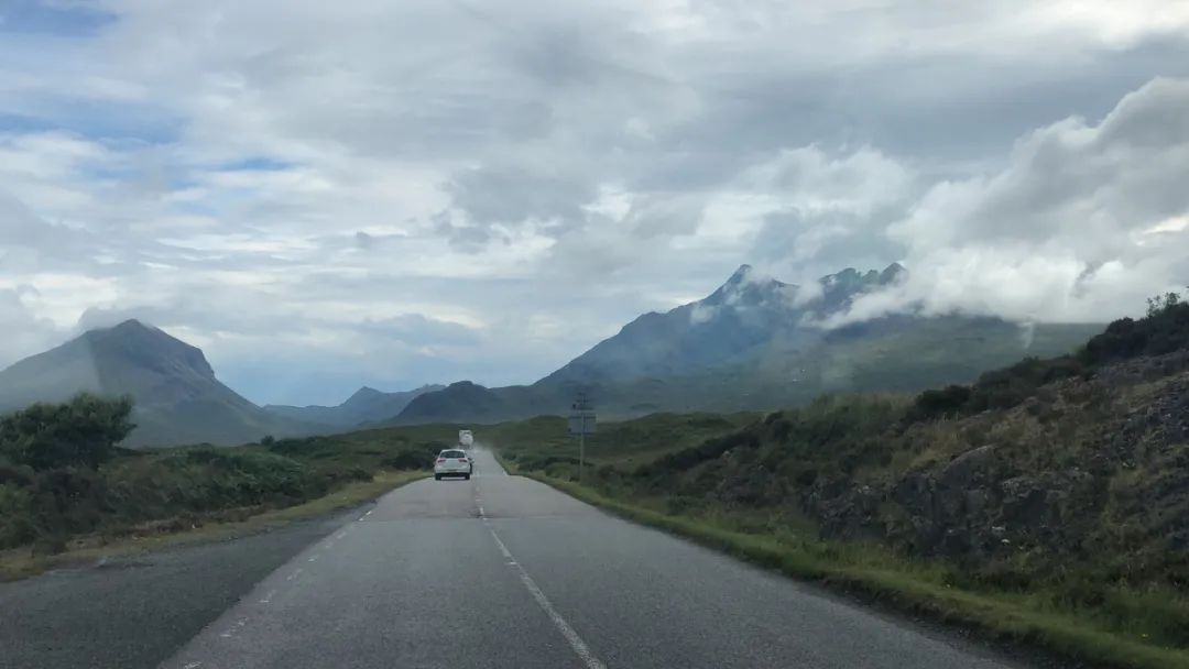 英国夜晚自驾,英国自驾游20000够吗