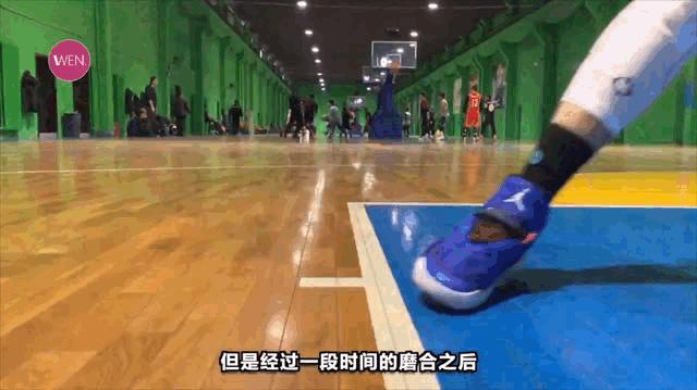 前后气垫碳板,前后气垫加碳板的跑鞋