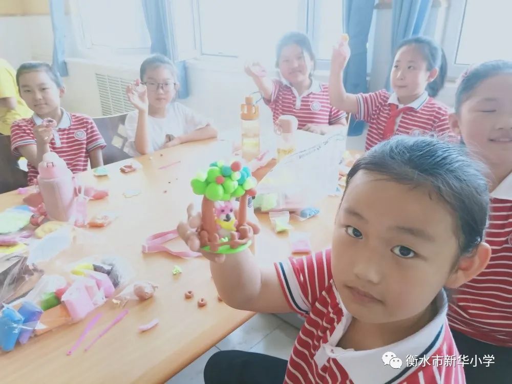 儿童学校兴趣小组,学校有三个兴趣小组共有学生180人