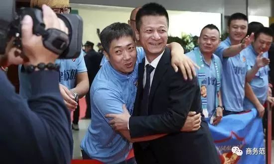 看完权健老总浮夸炫富日常，也是各种“夸大宣传”……