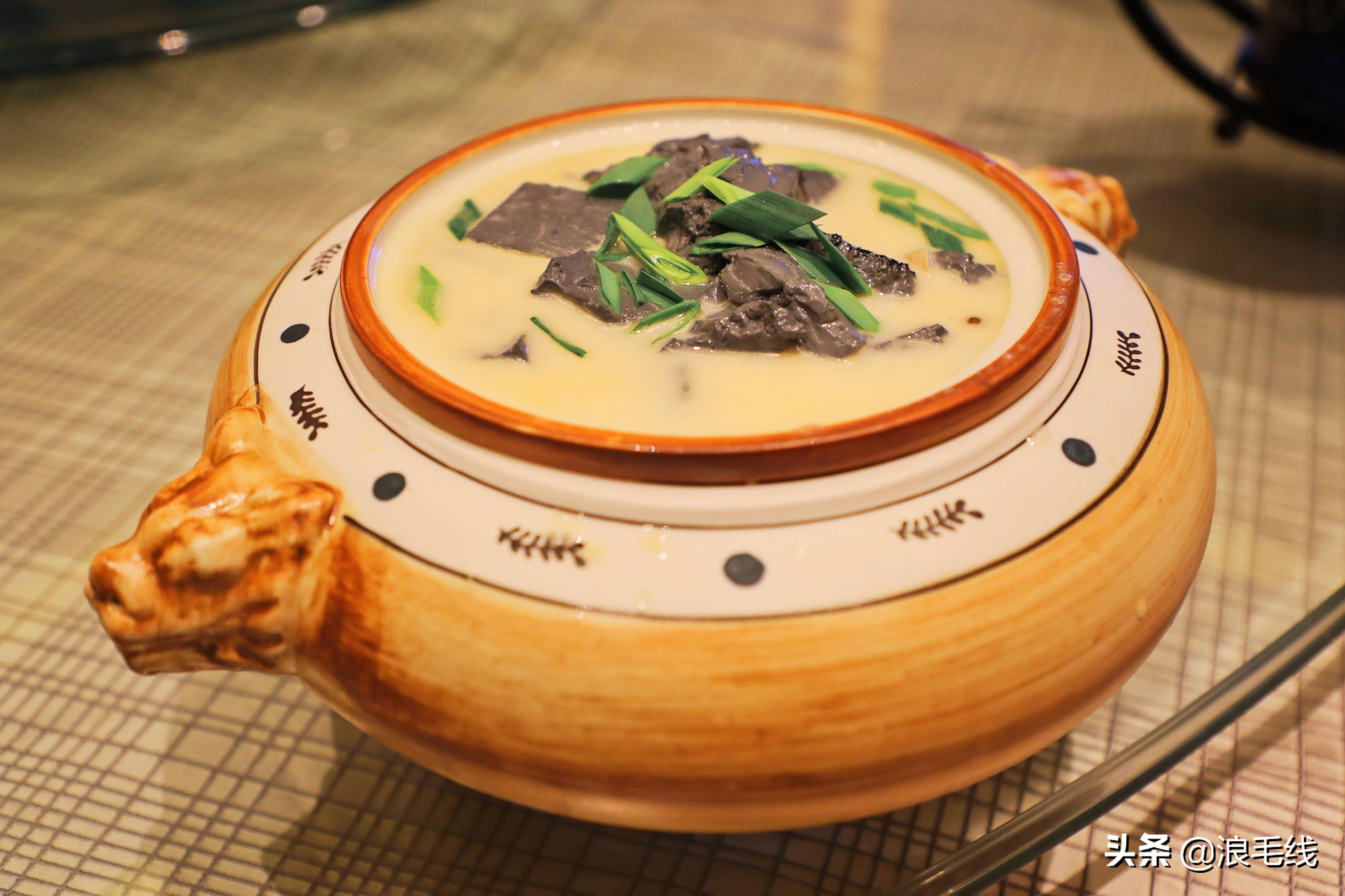 李现拍戏住的三亚酒店多少钱一晚,住韩商言同款酒店