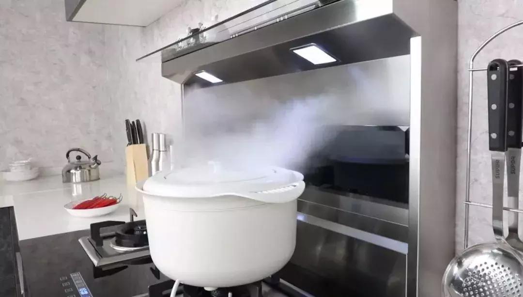 经常爆炒油烟机怎么选,顶吸和侧吸油烟机哪个更适合爆炒