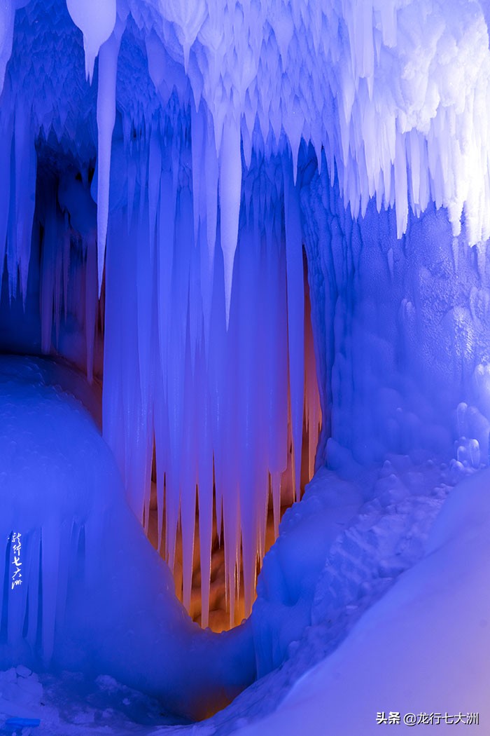 万年冰洞自然奇观,山西万年冰洞