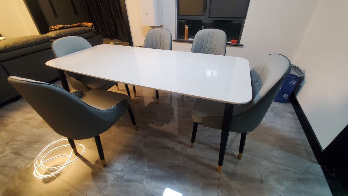 实木餐桌实用吗,木质餐桌什么材质的好