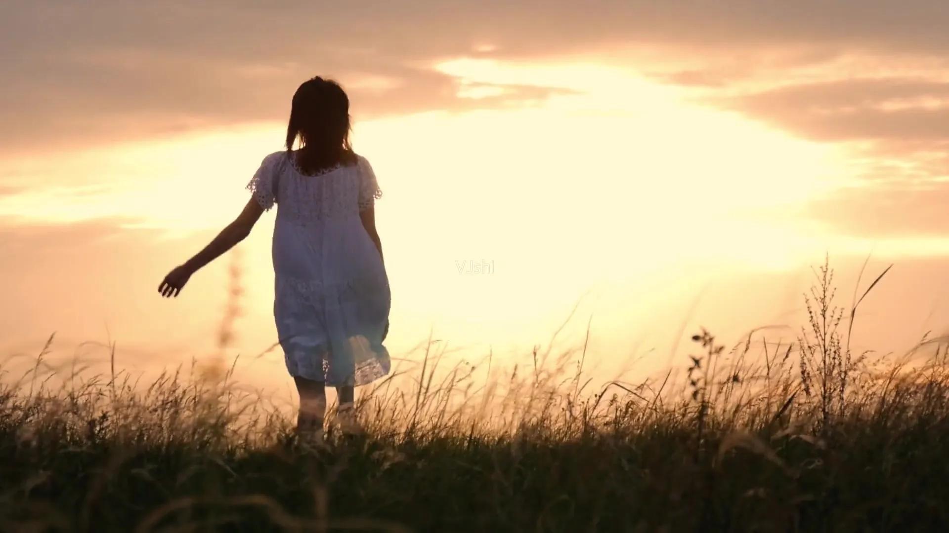 来聊聊女孩子的通病,有哪几个特征才算是天生的美女