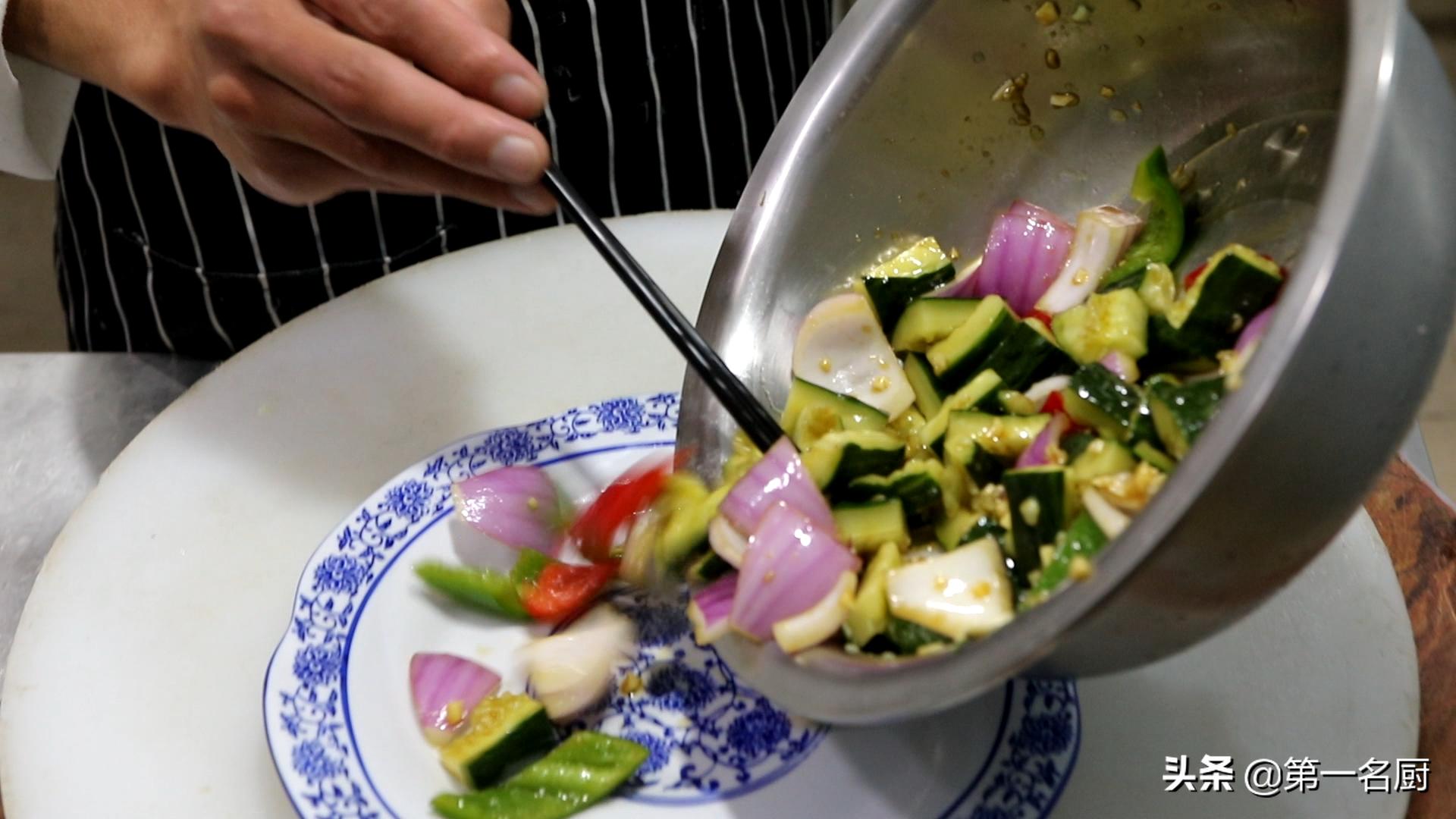 凉拌菜黄瓜洋葱怎么放调料,家常黄瓜洋葱凉菜的做法