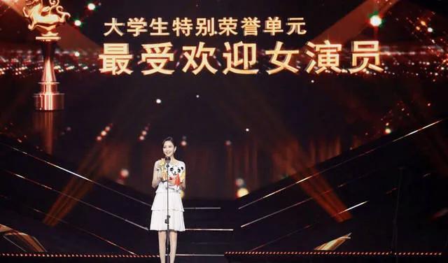 佟丽娅采访女性,佟丽娅采访新女性