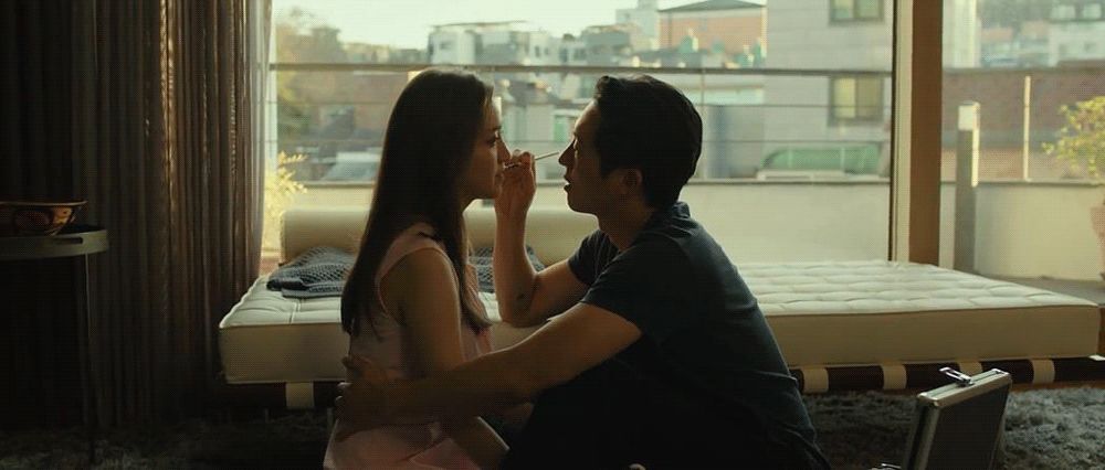 韩国女星频频自杀背后，藏着一个被财阀只手遮天的下流社会