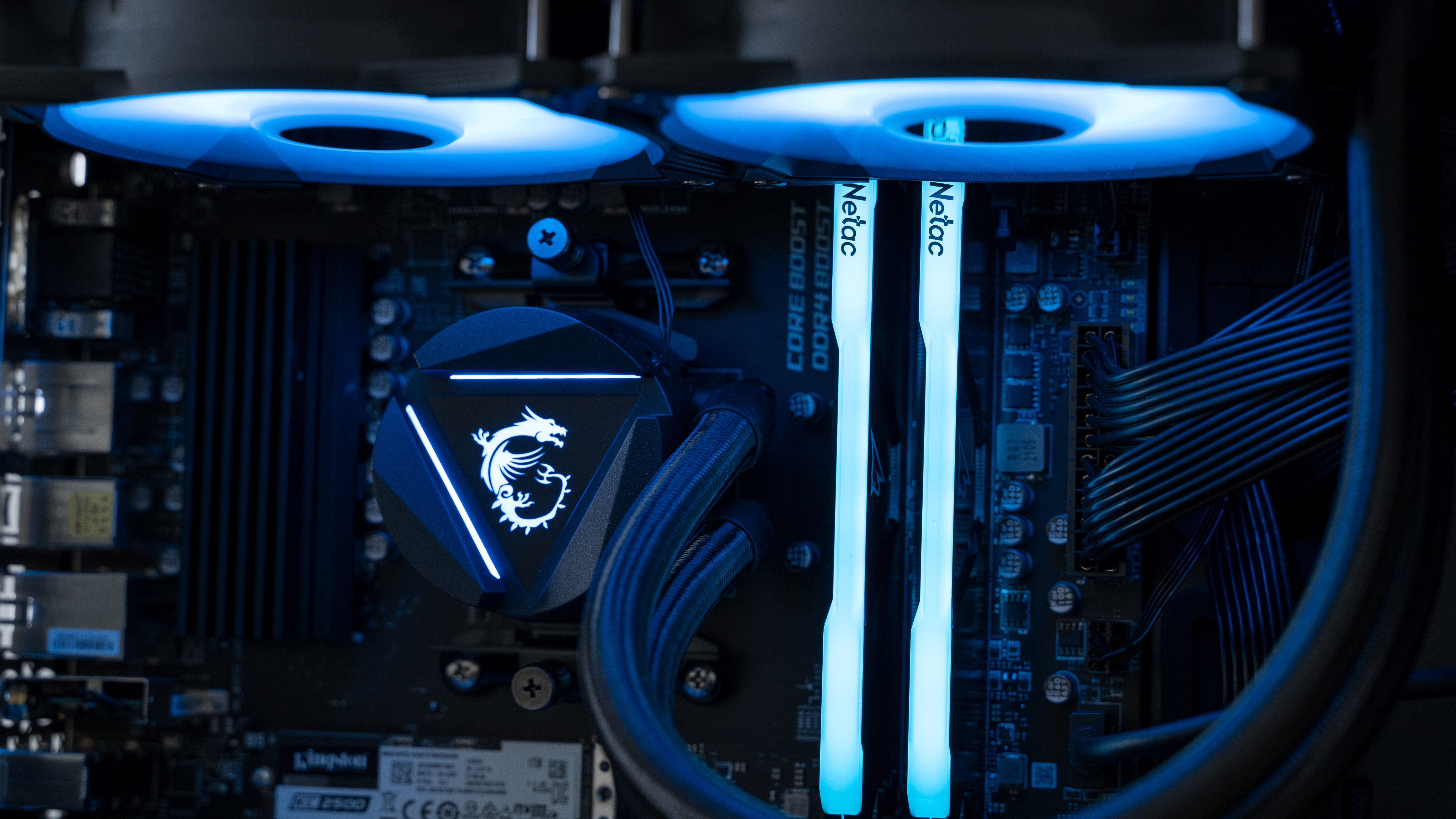 朗科绝影3200,朗科越影ddr4-320016gb内存评测