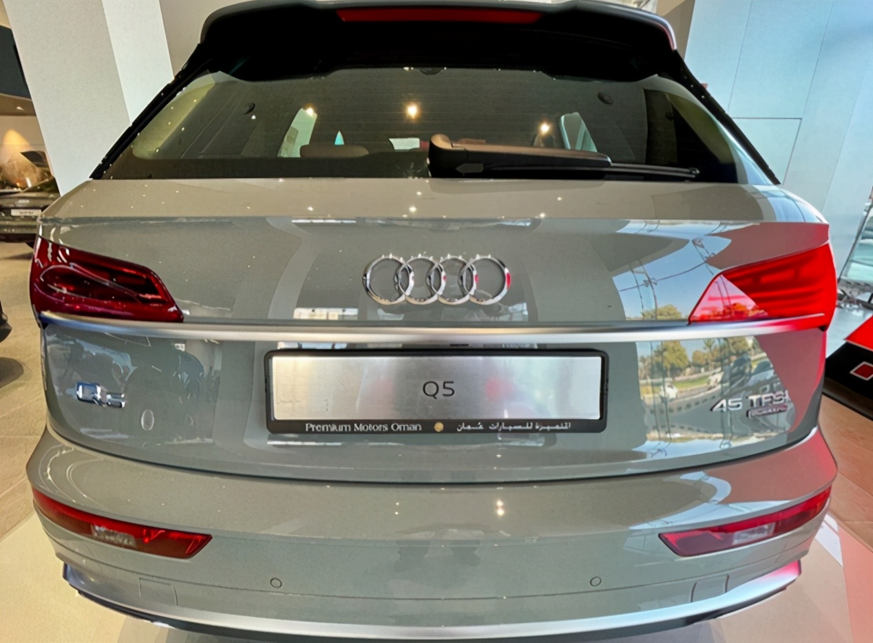 全新奥迪q5有哪些颜色好看,新款奥迪q5实拍