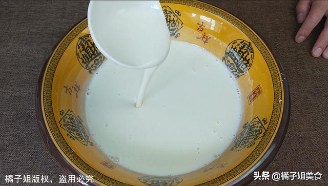 懒人版春饼做法不用揉面不用擀面,春饼学会这样做不用擀面不用蒸