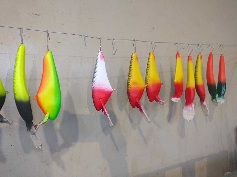 高手果然在民间，牛人不舍得买路亚鱼饵竟自己做，这手艺绝了