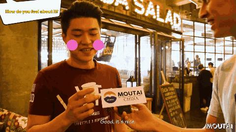 老外不相信茅台的威力,老外喝中国白酒烧刀子