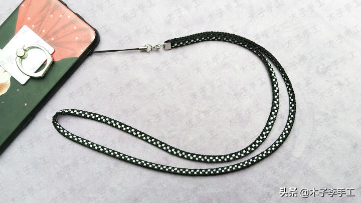 如何自己编一个手机挂绳,编绳手机挂绳