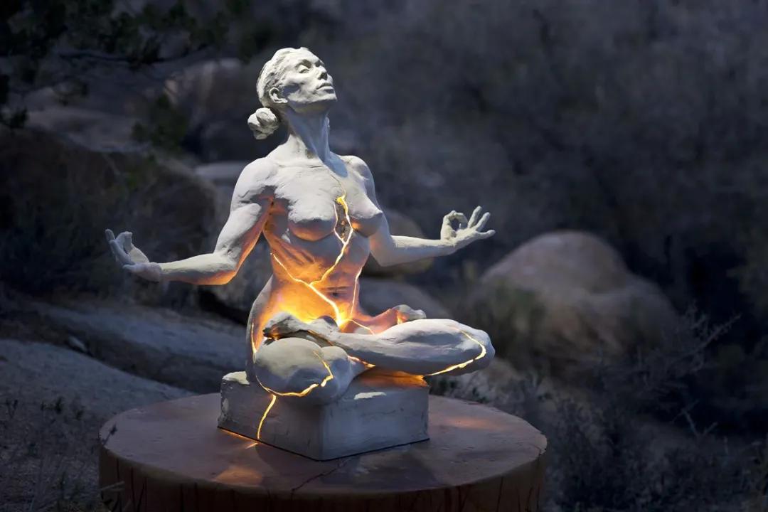 地球的雕塑,地球上的奇异建筑