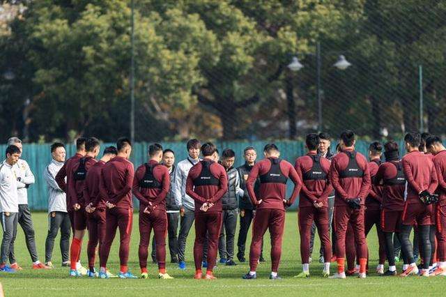 国足集训李铁完整视频,国足首趟训练