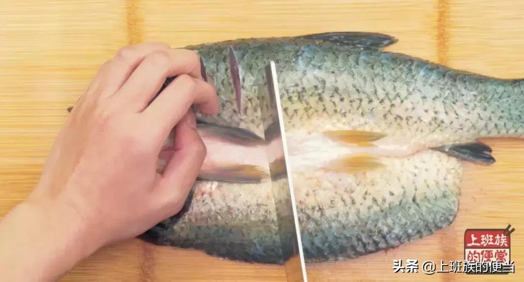 原来在家烤鱼这么简单做法和技巧,烤鱼这样做比烧烤店的还好吃